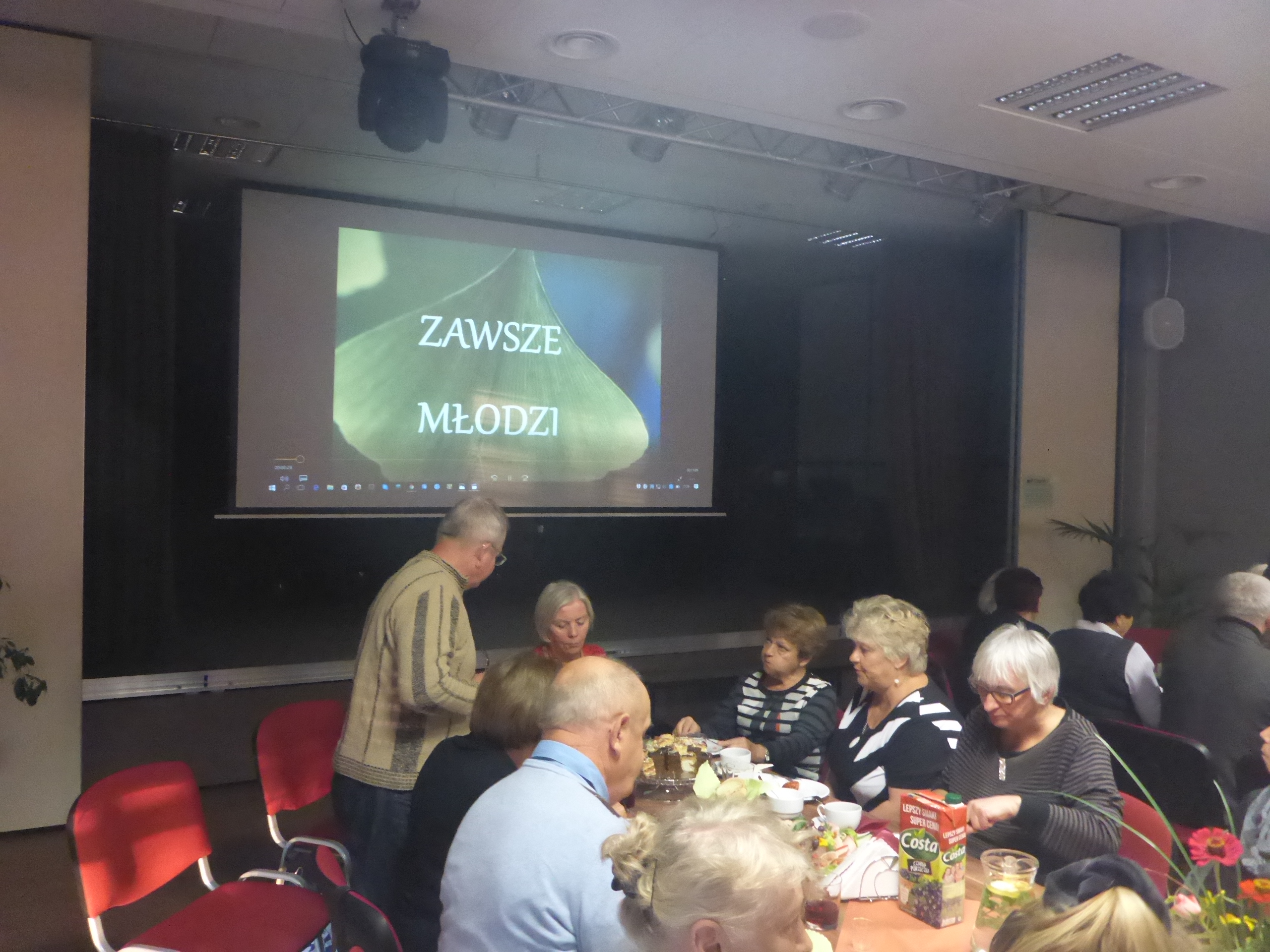 Spotkanie integracyjne w Klubie Seniora w Morawicy Zawsze Młodzi